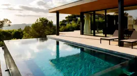 Bay area custom pool builder infinity pool in Atherton – Sigura Construction
